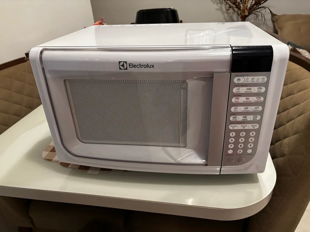 Vendo microondas 31 litros, 127 volts - Foto 4