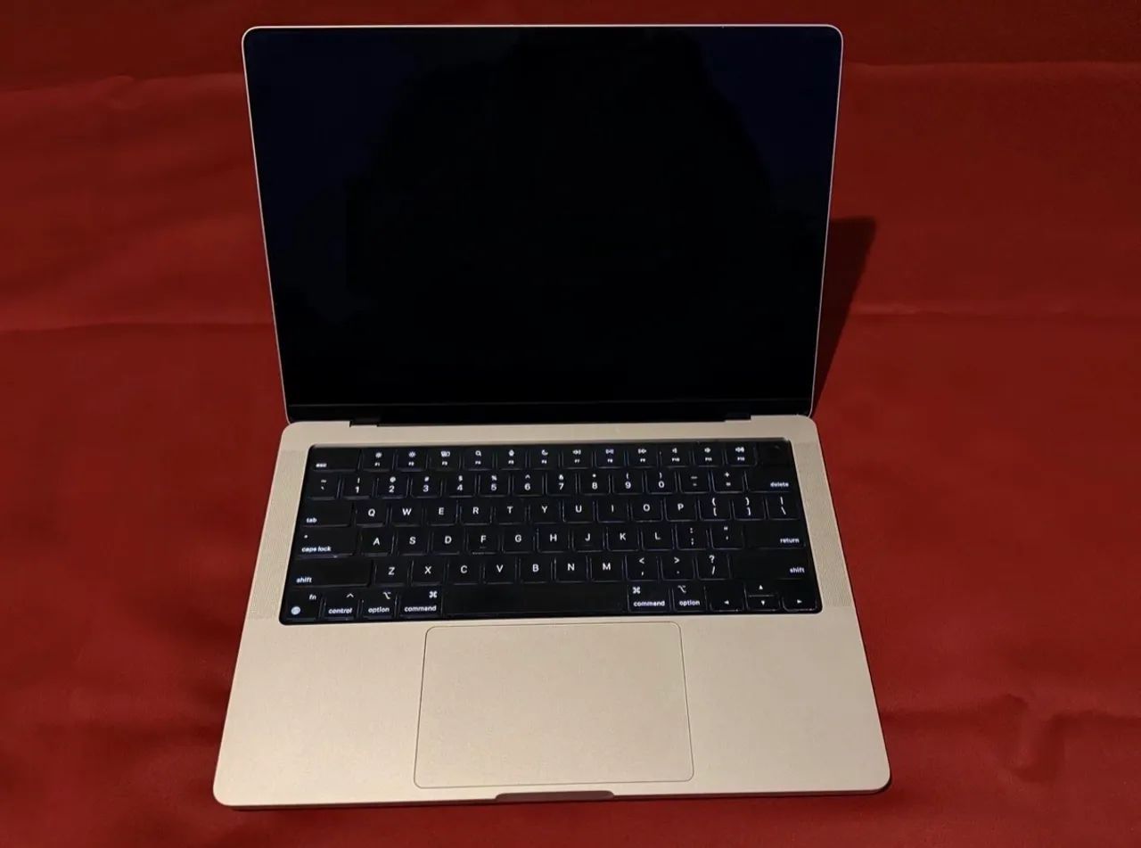 MacBook Pro 14