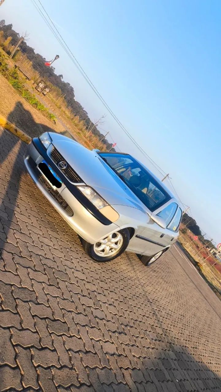 Chevrolet Vectra GL 2.2 / 2.0 MPFI 1998