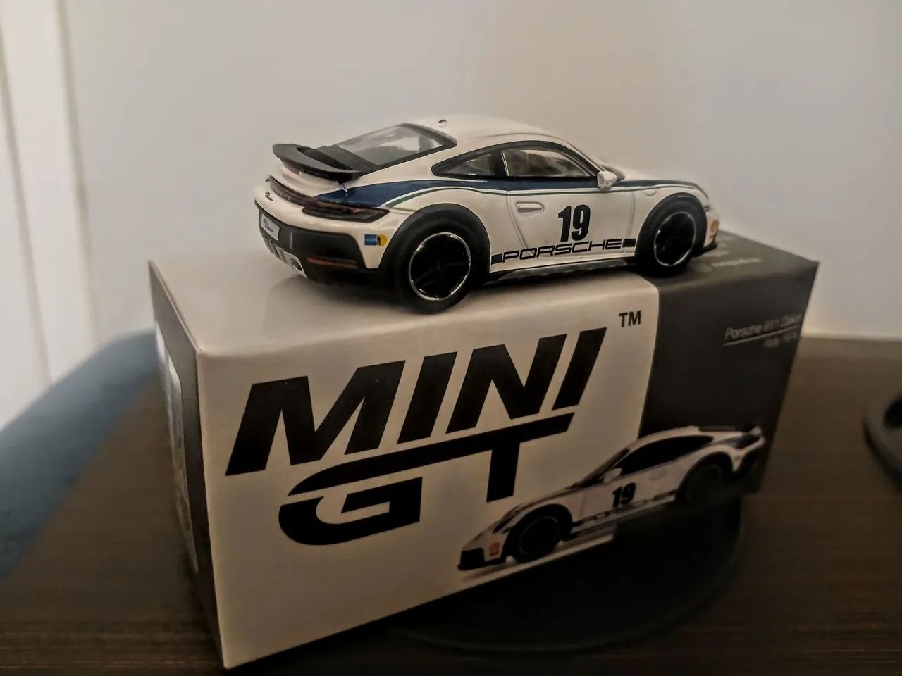 Mini GT Porsche 911 Dakar 1/64 - Foto 2