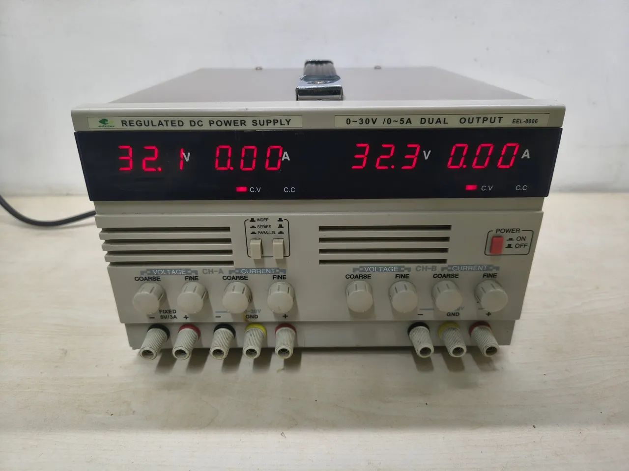 Fonte Bancada Edutec Dual Regulável 30v 5A Funcionando - Foto 2