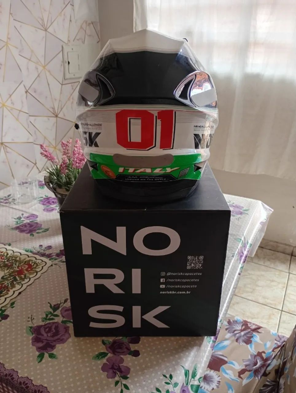 Capacete Norisk Gran pix Italy Tam.62 Semi novo  - Foto 3