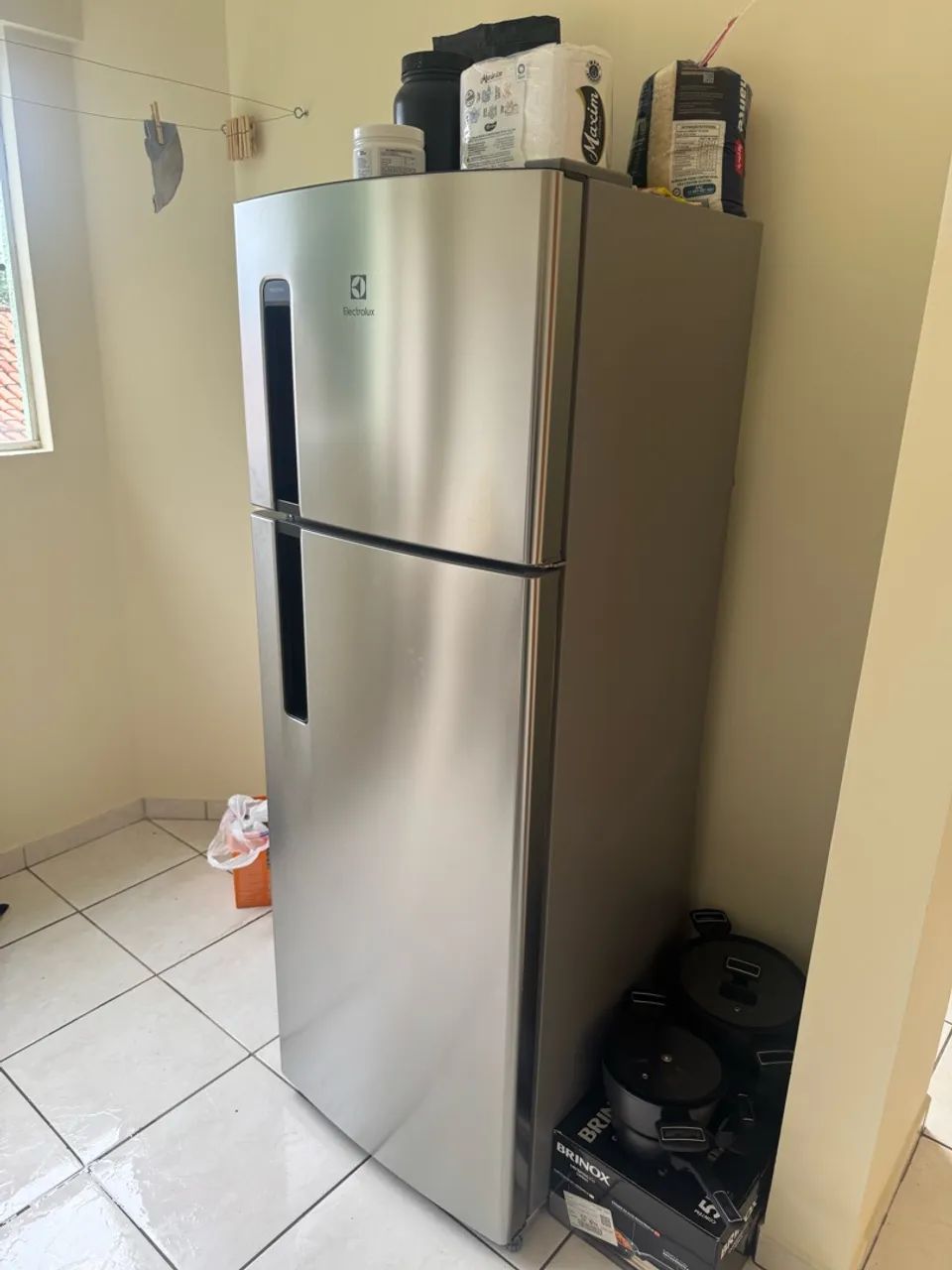 Geladeira Electrolux 320L NOVA