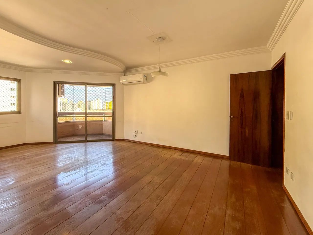 Apartamento para alugar com 3 quartos no Centro de Londrina - Foto 2