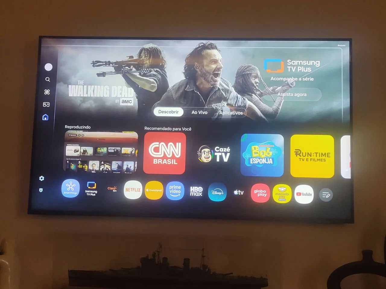 TV Samsung CU8000