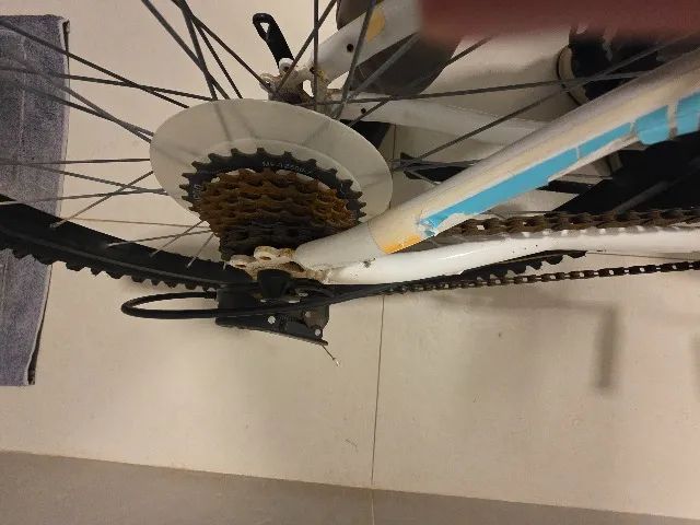 Bicicleta de passeio aro 21 - Foto 4