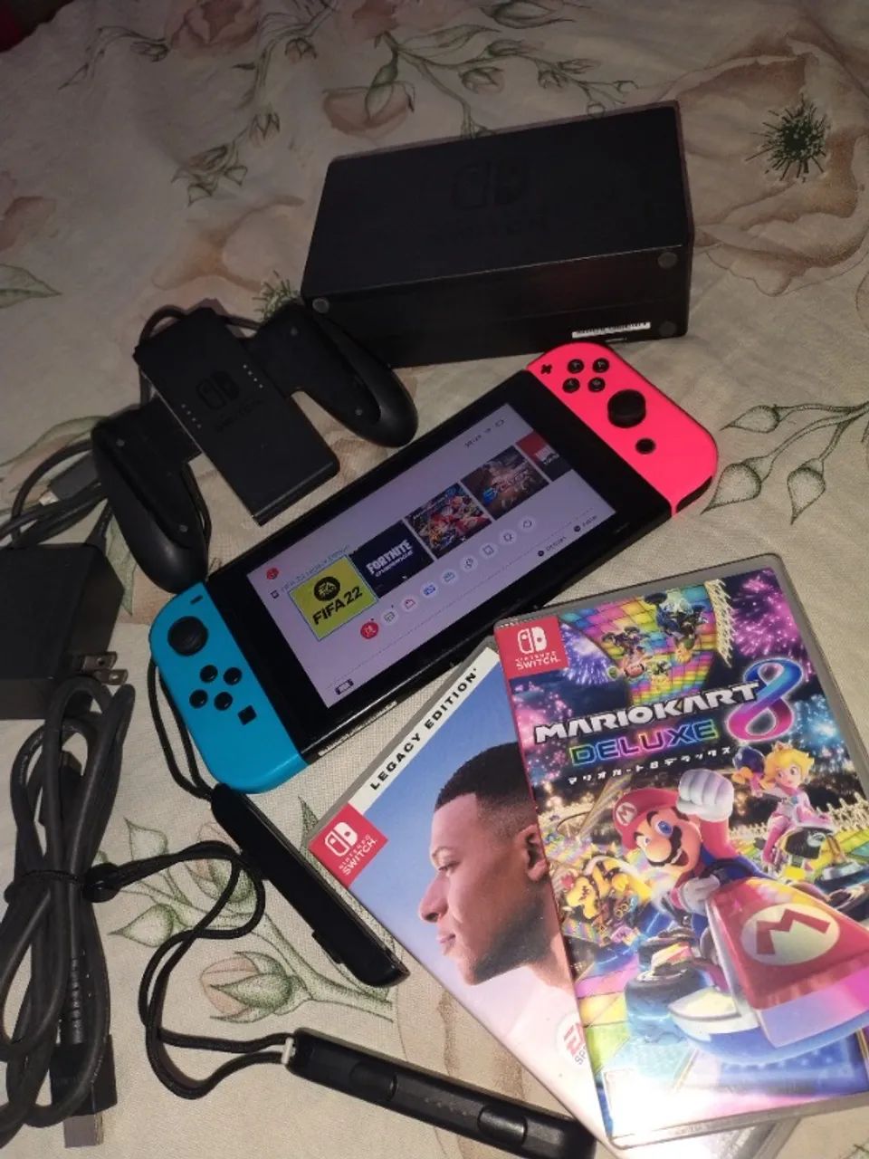Nintendo Switch V2 + 2 jogos - Completo  - Foto 2