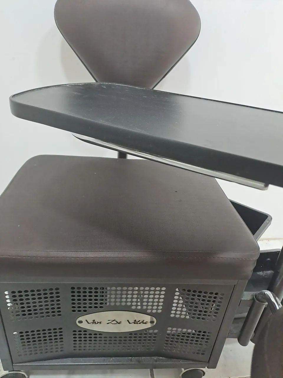 Carrinho cirandinha/manicure