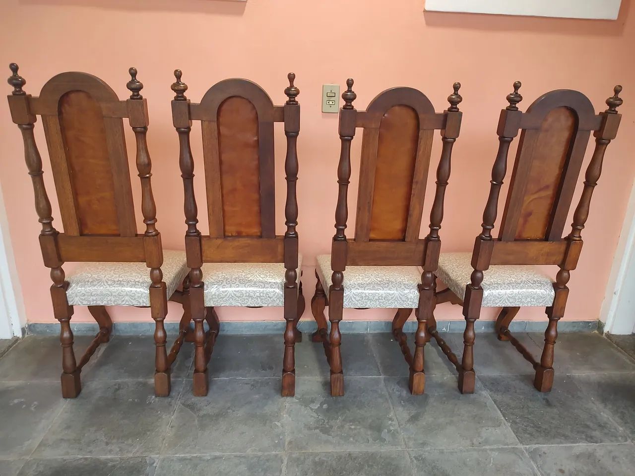 Cadeiras de madeira maciça estilo colonial  - Foto 2