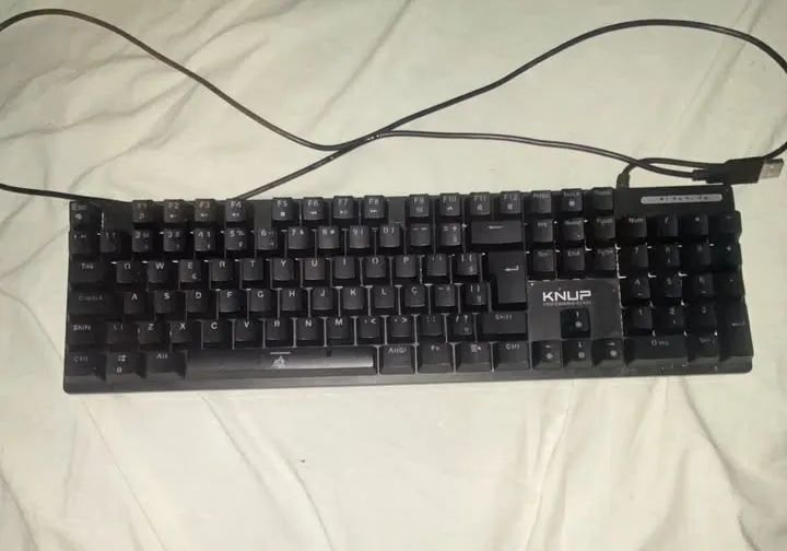 Teclado Mecânico KNUP