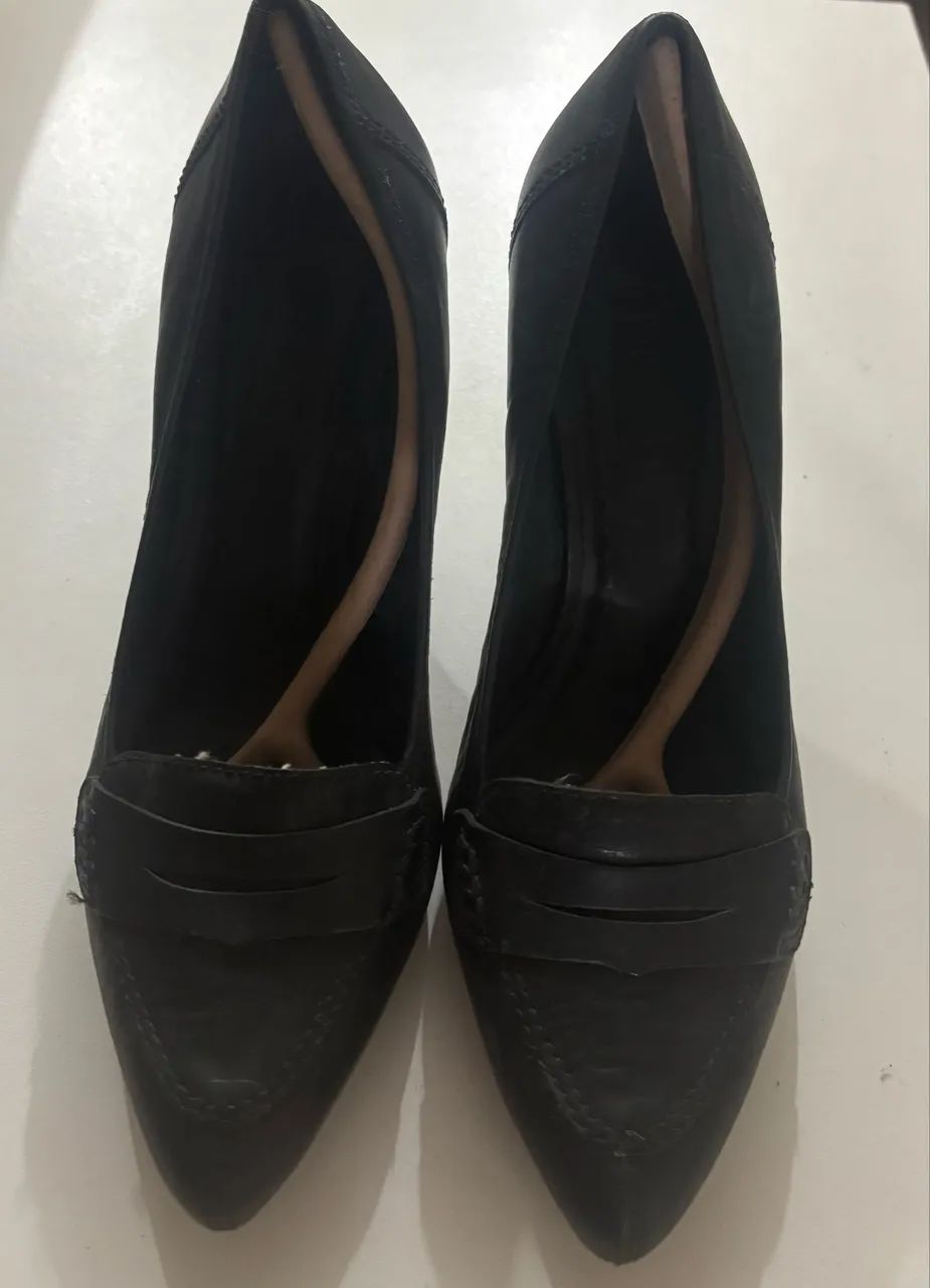 Sapato Arezzo de Couro