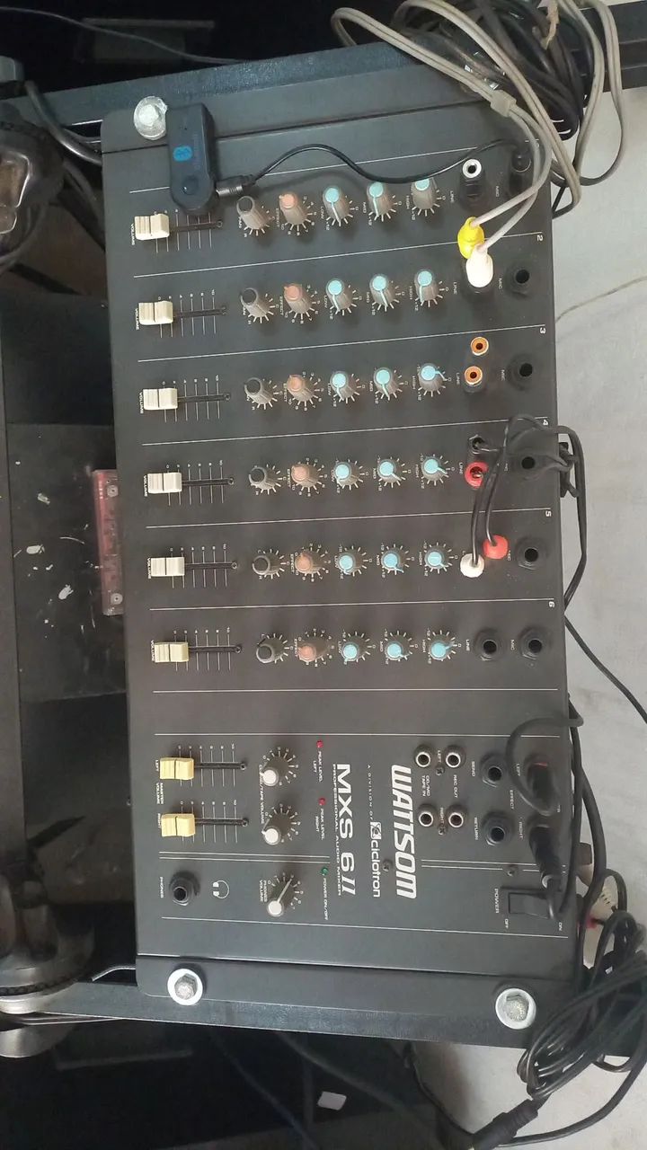 Vendo mesa de som 
