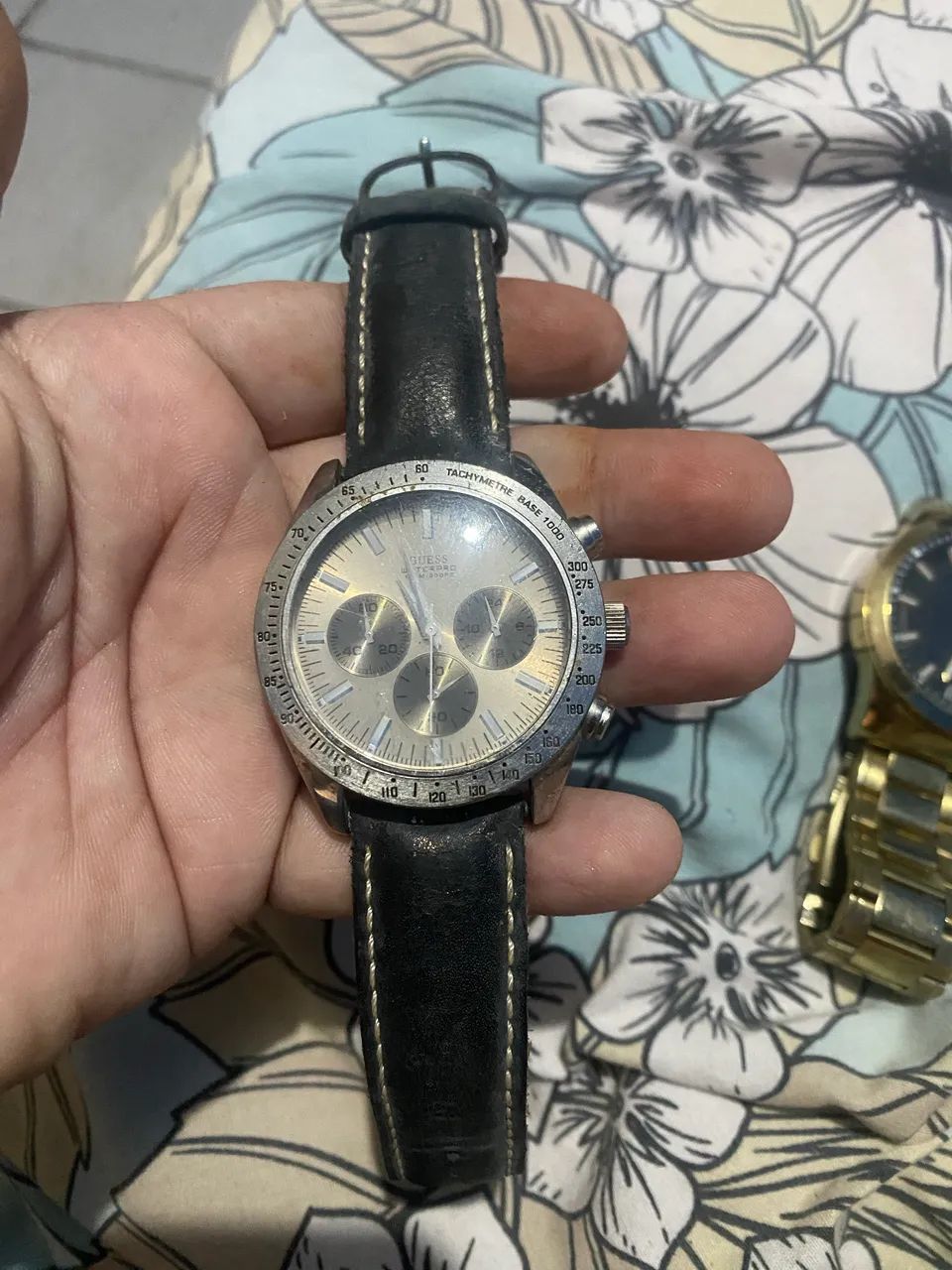 Vendo dois relógios parados Guess e Tecnos  - Foto 4
