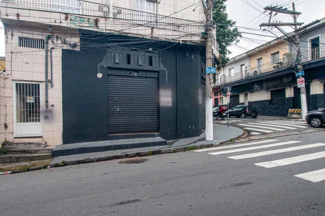 Loja na Rua Jean de La Huerta, 977 - Terreo  30 m²
