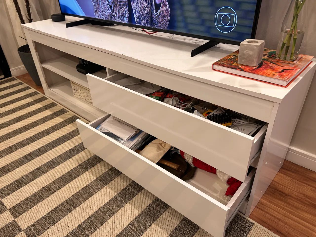 Rack Branco com algumas avarias 
