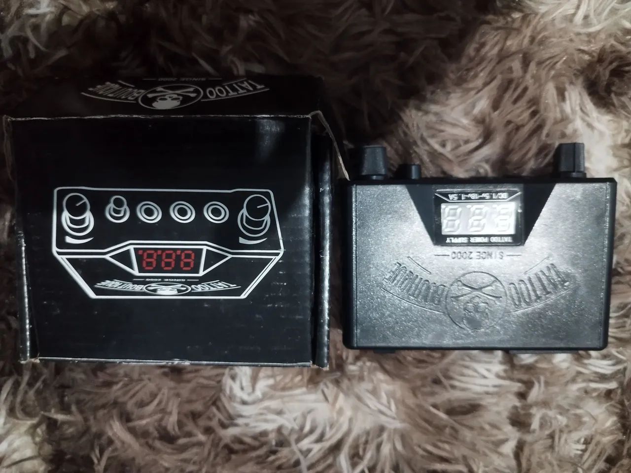 Vendo maquina de tatuar e fonte (sem cabos). - Foto 2