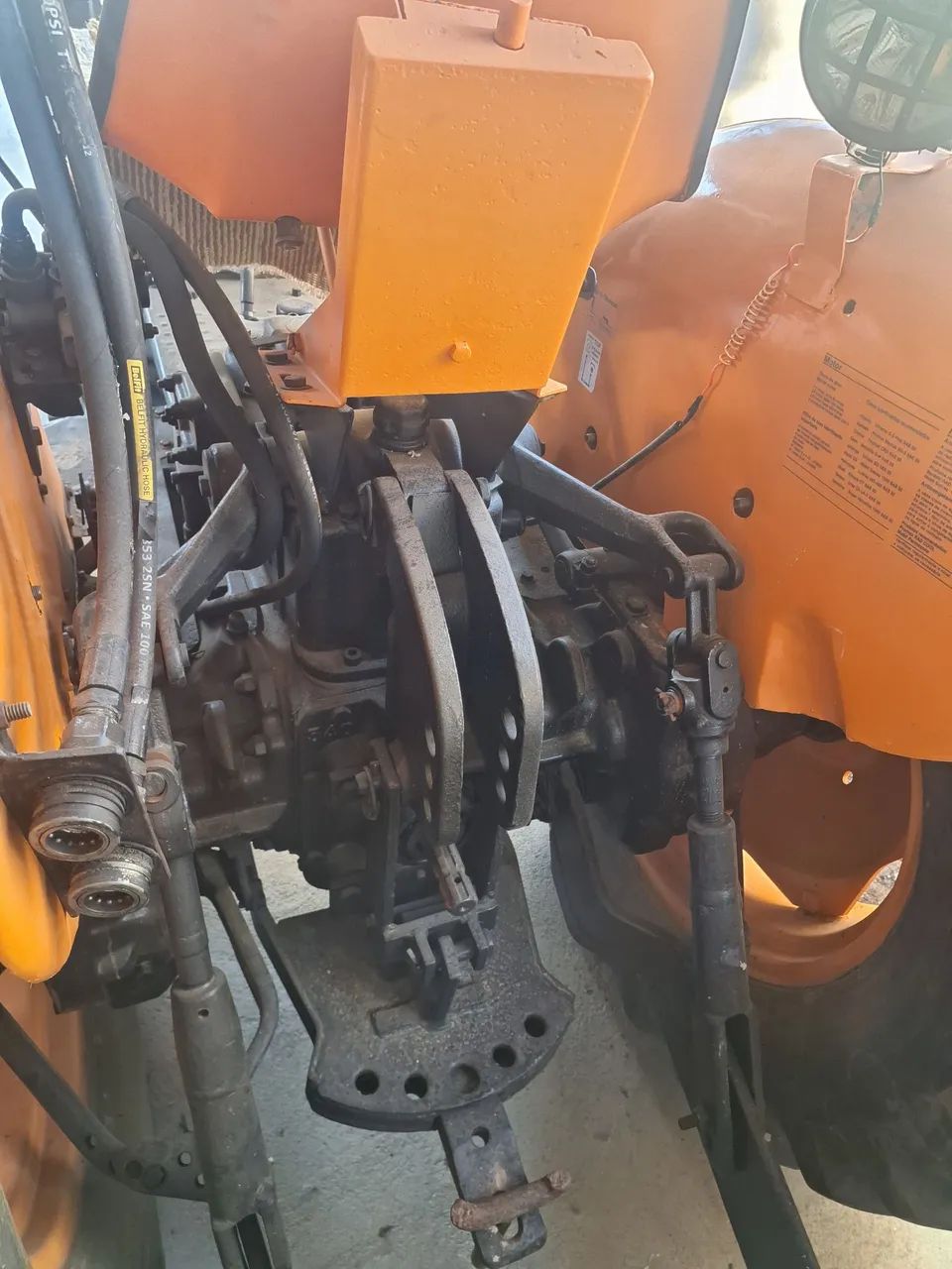 Trator valmet 68 com direção e comando hidráulico - Foto 3