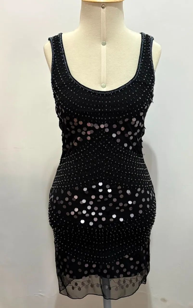 Vestido em paetês nunca usado