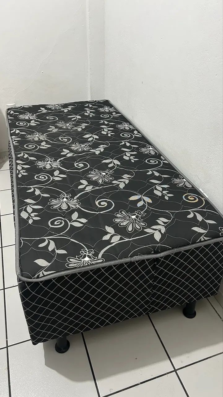 Base cama de solteiro, com colchão embutido