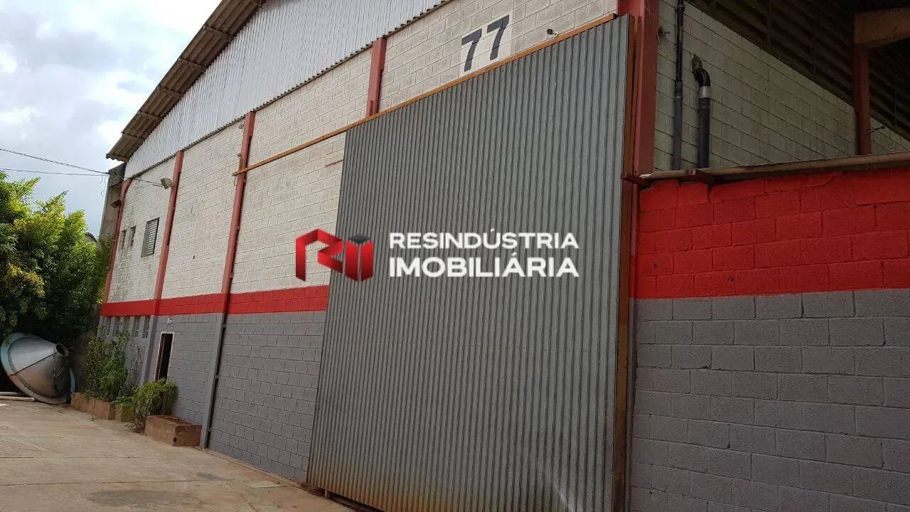 Galpão de 675 m² Locação em Cotia-SP .