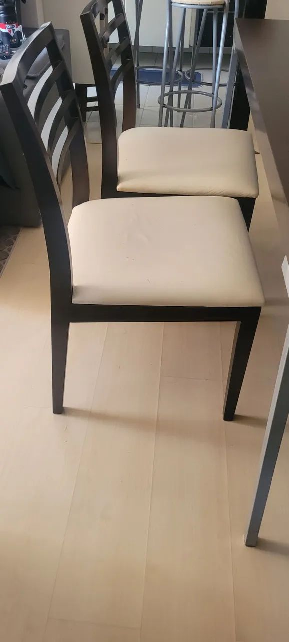 Oportunidade de oferta !!! Mesa de Jantar com 5 Cadeiras - Excelente Estado - Foto 3