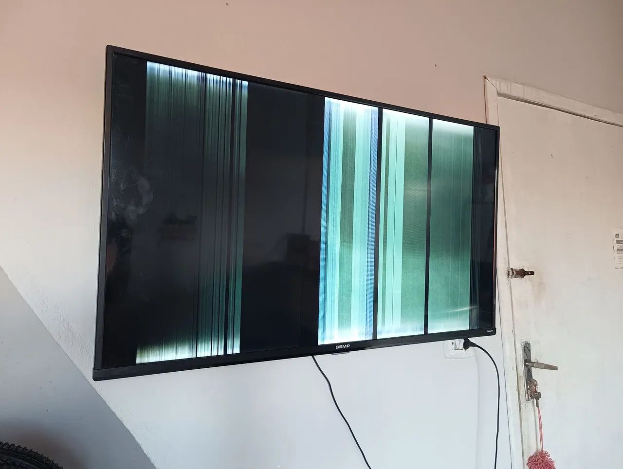 Tv de 32 polegadas funciona só o visor que está com a tela preta  - Foto 5