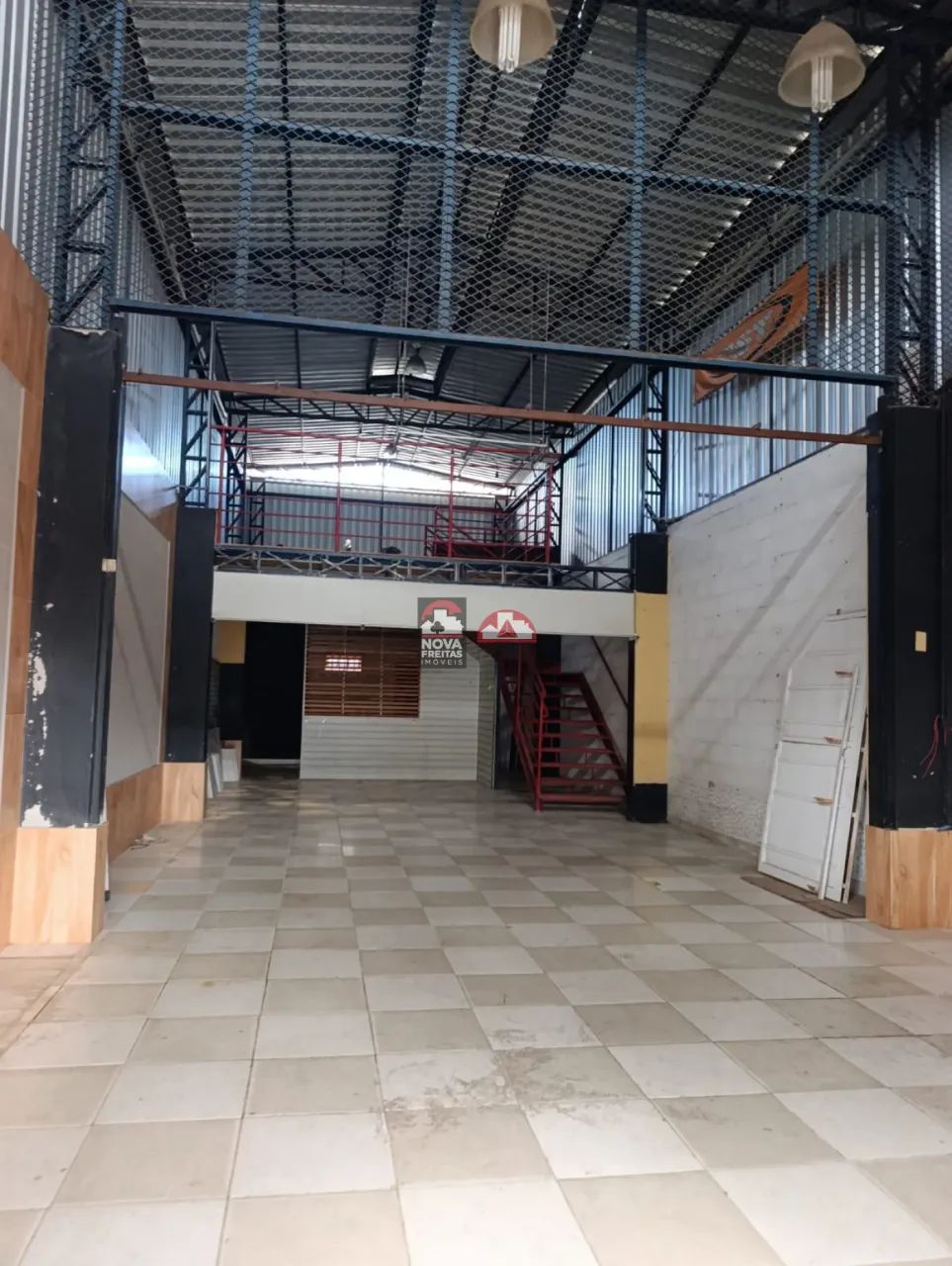 Galpão de 200 metros próximo a UBS - Foto 2