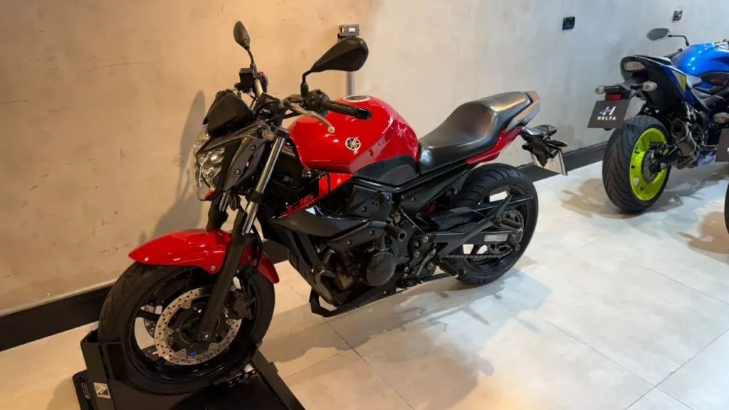 Yamaha XJ6 N - Foto 4