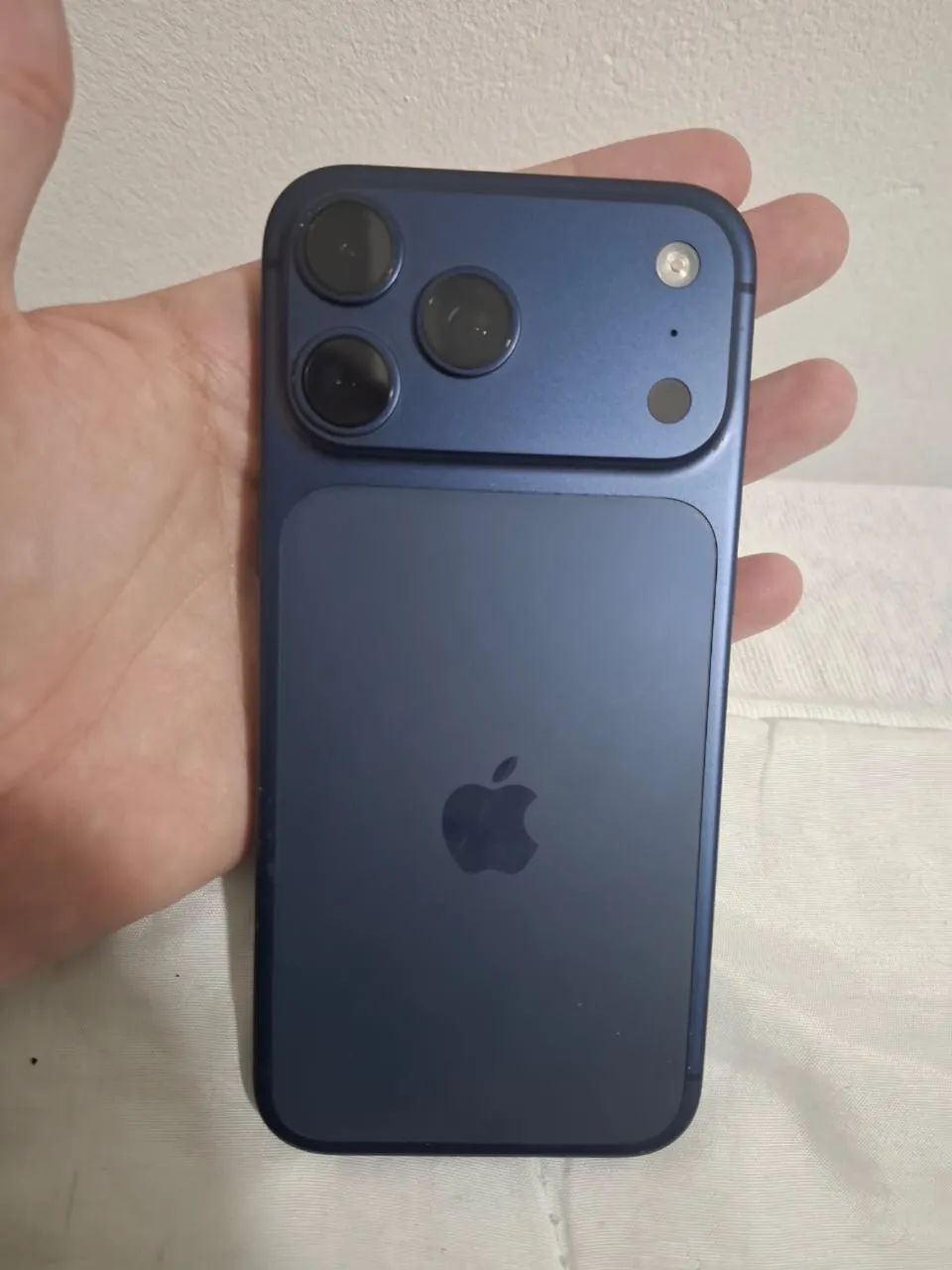 iPhone 17 Pro Max - Usado Impecável - Foto 3