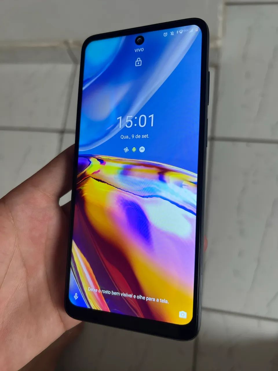 Vendo Moto E32 semi novo - Foto 2