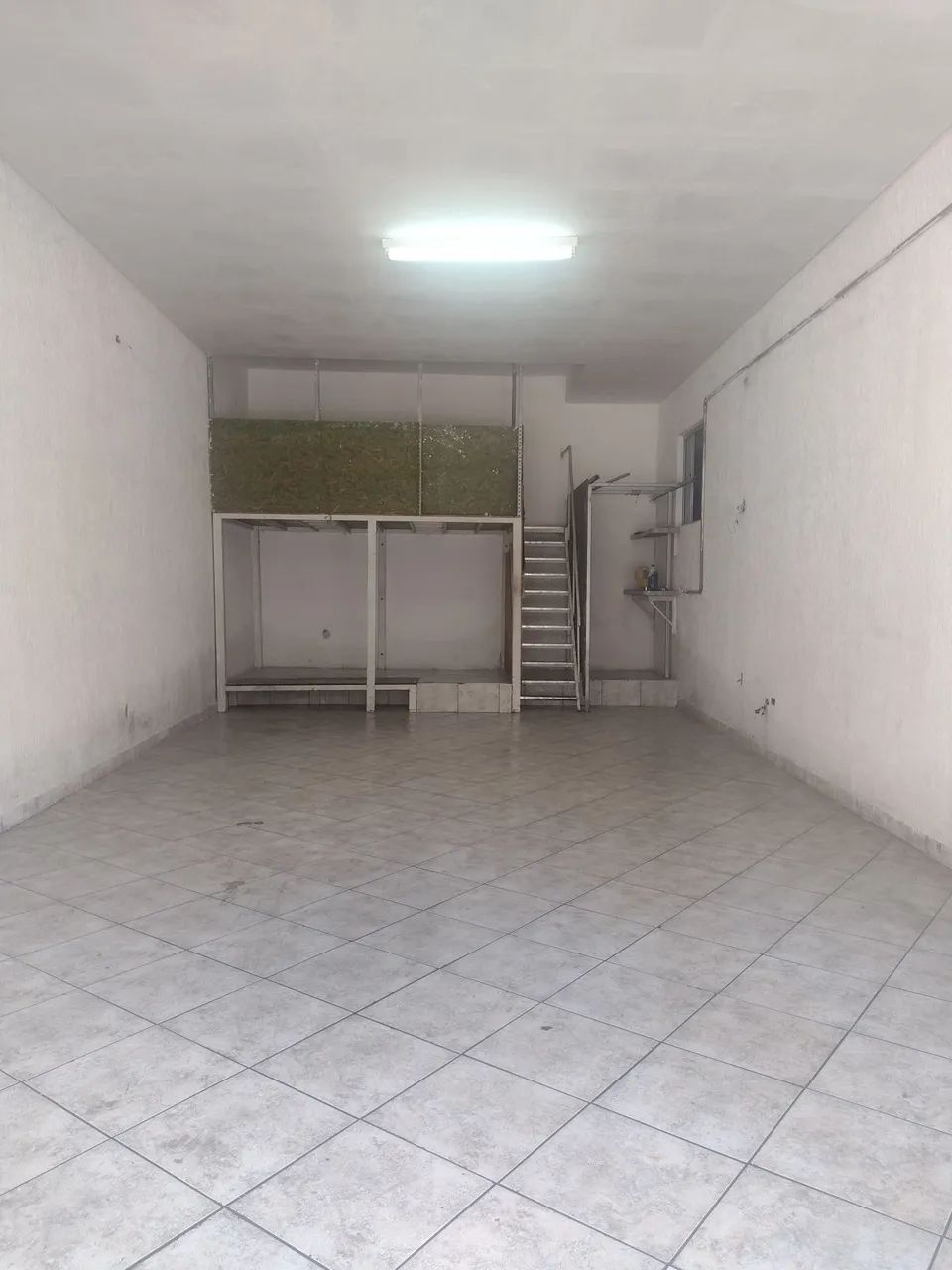 Alugo salão comercial em Guarulhos 