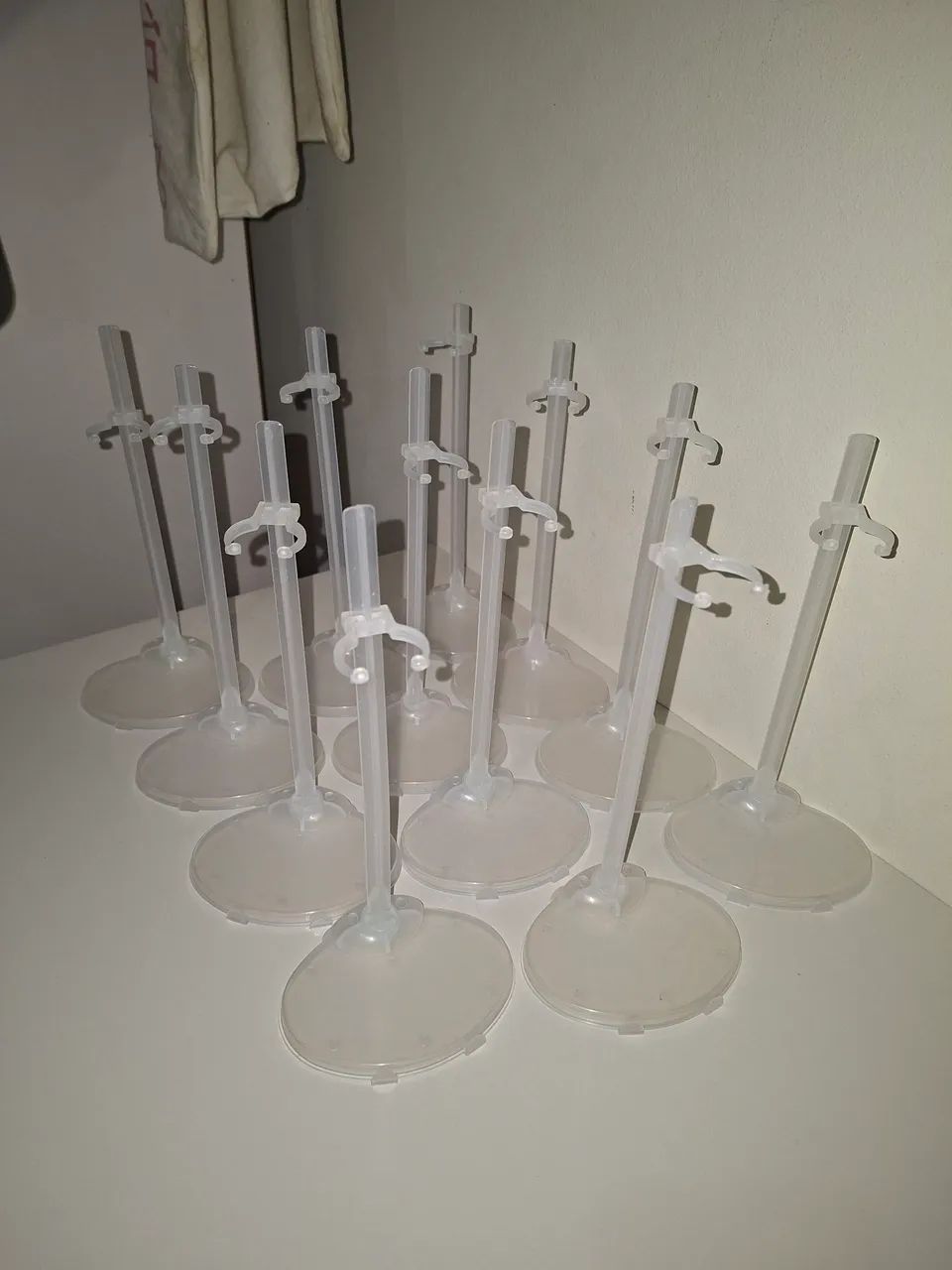 12 Suportes Transparentes para Bonecas - Foto 2