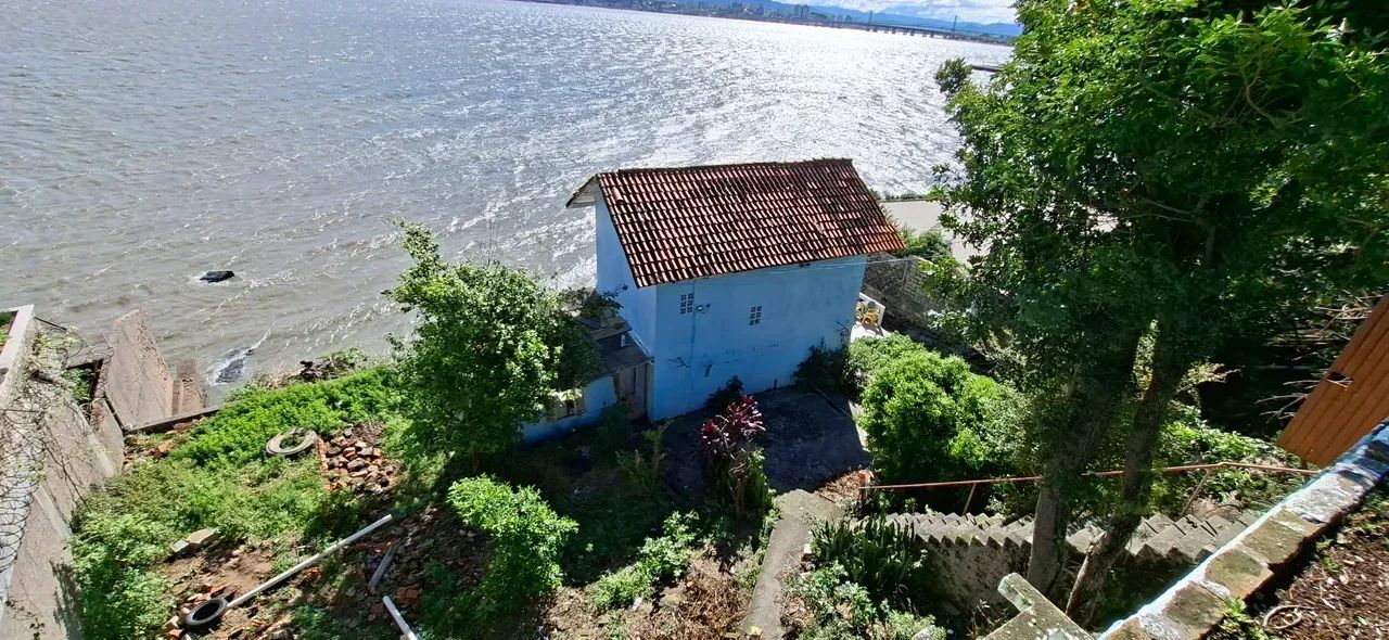 ZA - TERRENO COM CASA À BEIRA-MAR  Centro, Florianópolis