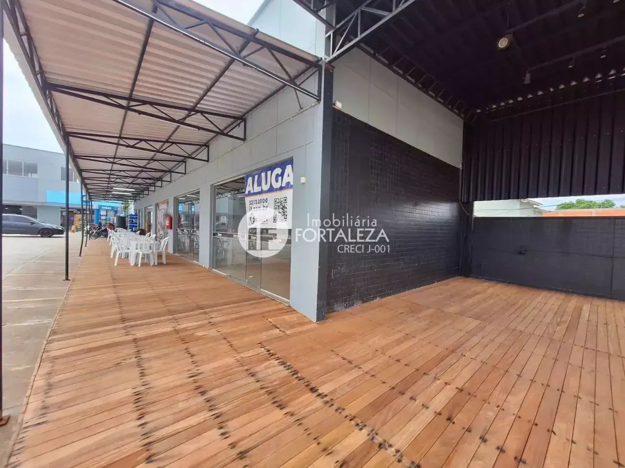 ALUGO SALA COMERCIAL NO POSTO LEBLON COM DECK