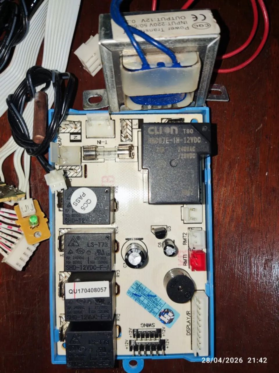 KIT PLACA ELETRÔNICA UNIVERSAL COM CONTROLE REMOTO PISO/TETO