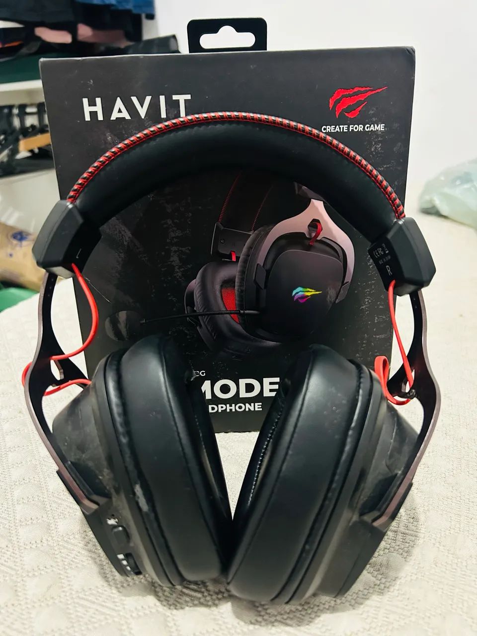 Headset Gamer Havit Gamenote H2015BG Tri-mode com leve defeito