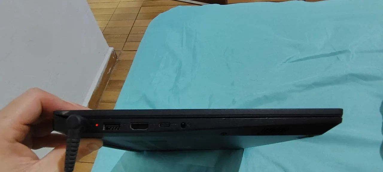 Notebook Lenovo v16 itl  - Foto 5