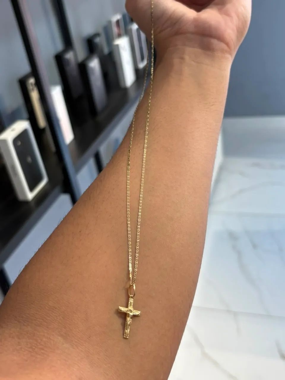 Corrente piastrine 60cm + pingente em ouro 18k
