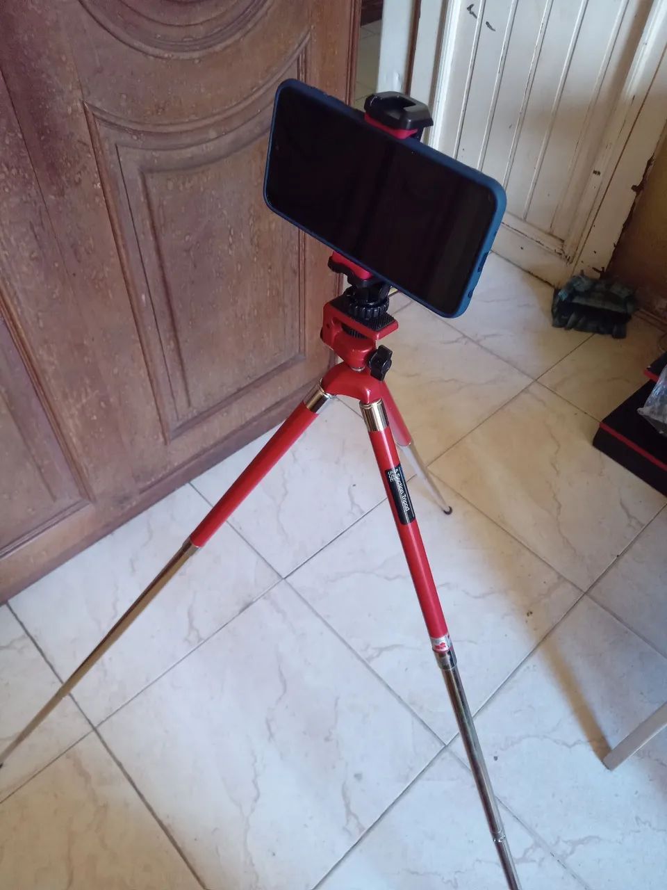 Mini tripé para celular  - Foto 3