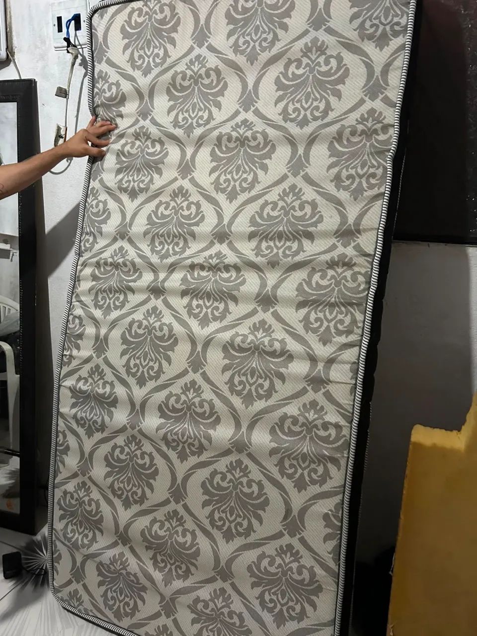 Cama de Solteiro Madeira Maciça Resistente com colchão 