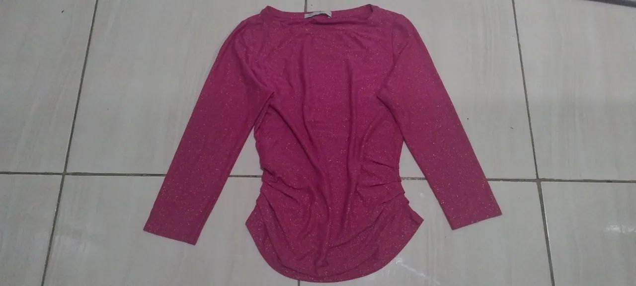 Blusa de manga comprida rosa com glitter marca:MK tamanho M