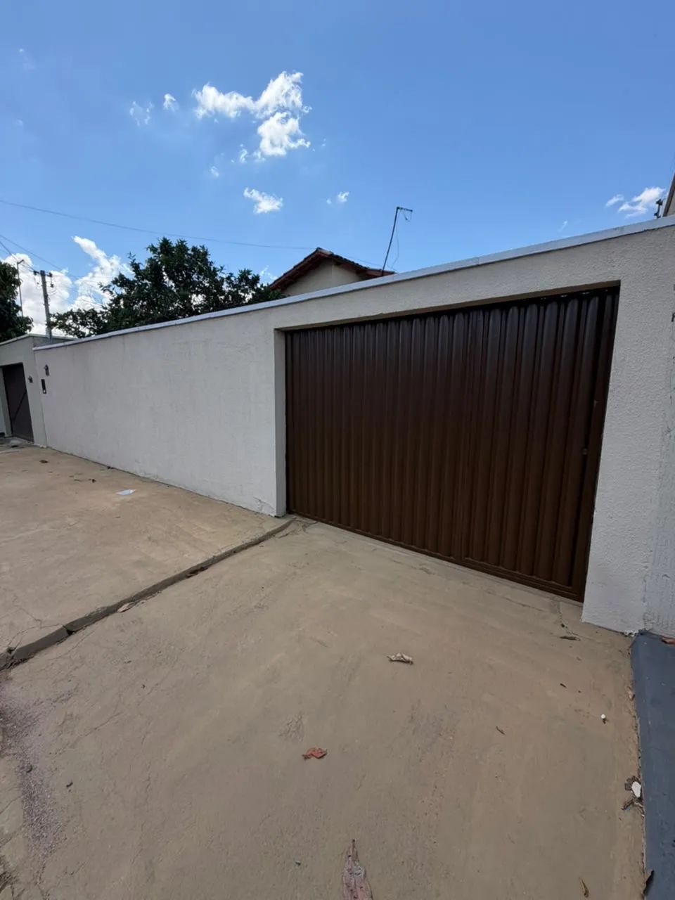 Casa 3 Quartos sozinha no lote 
