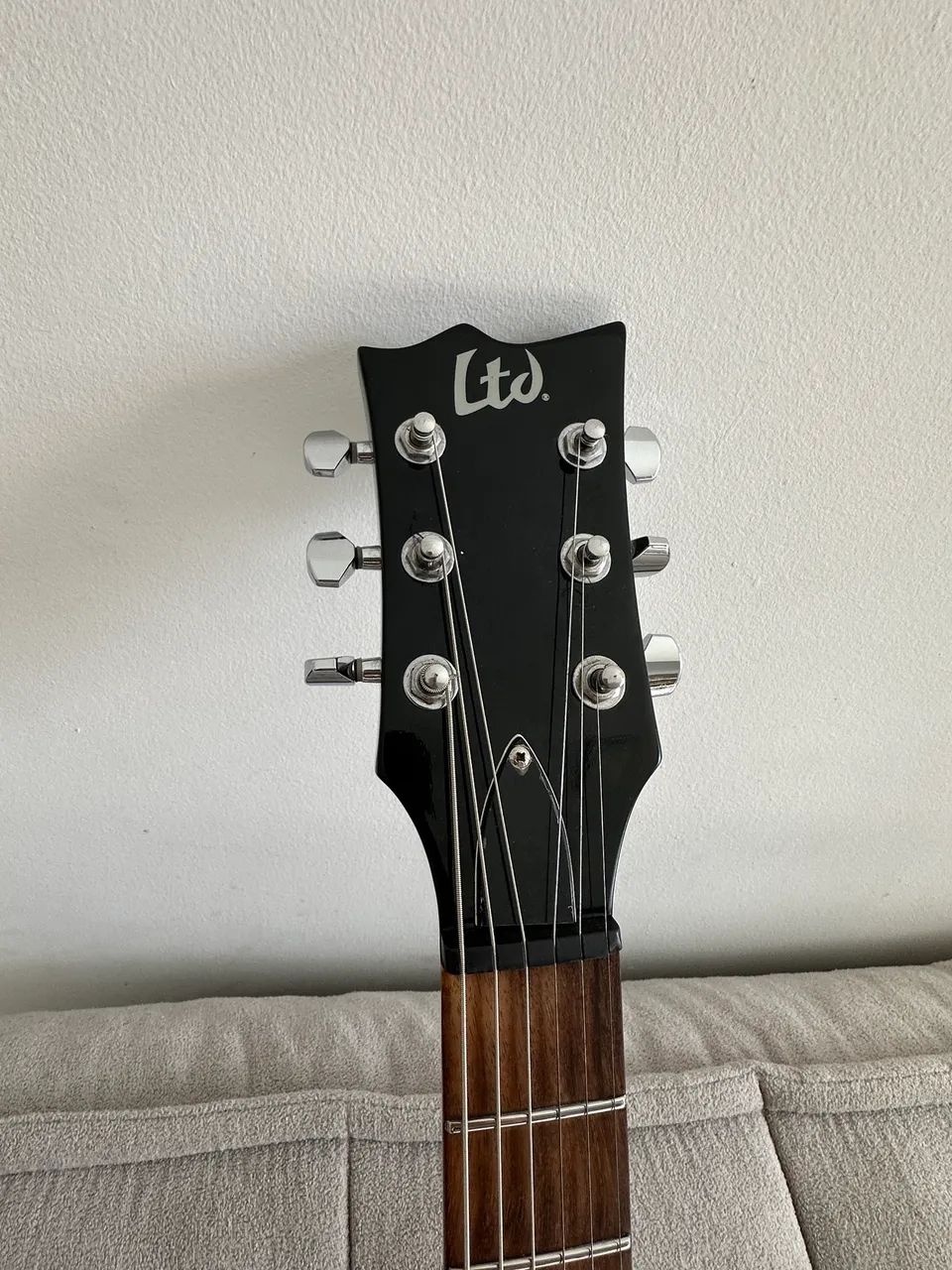 Guitarra LTD  - Foto 4