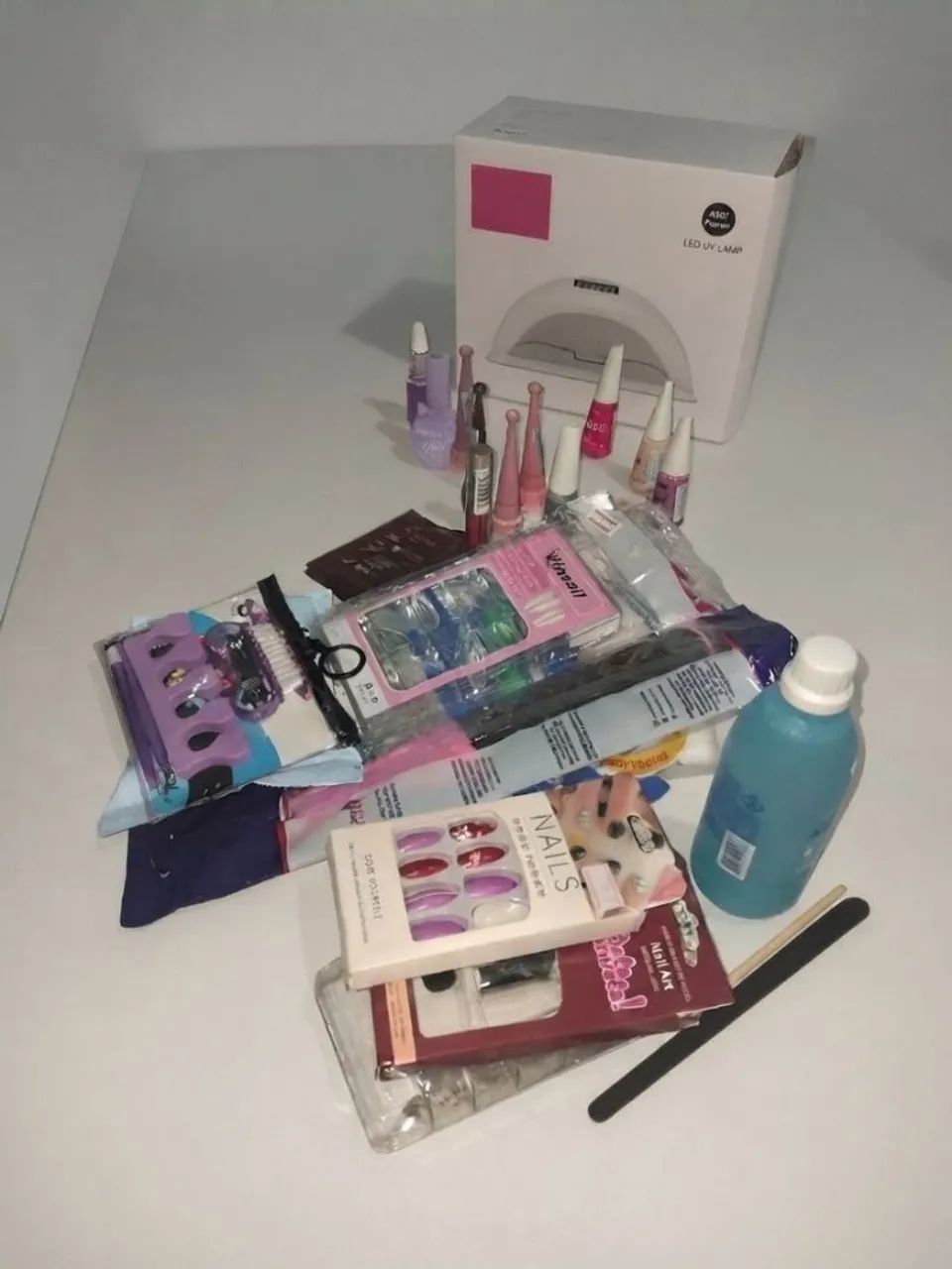 Kit Manicure semi nova (Não faço entrega) .