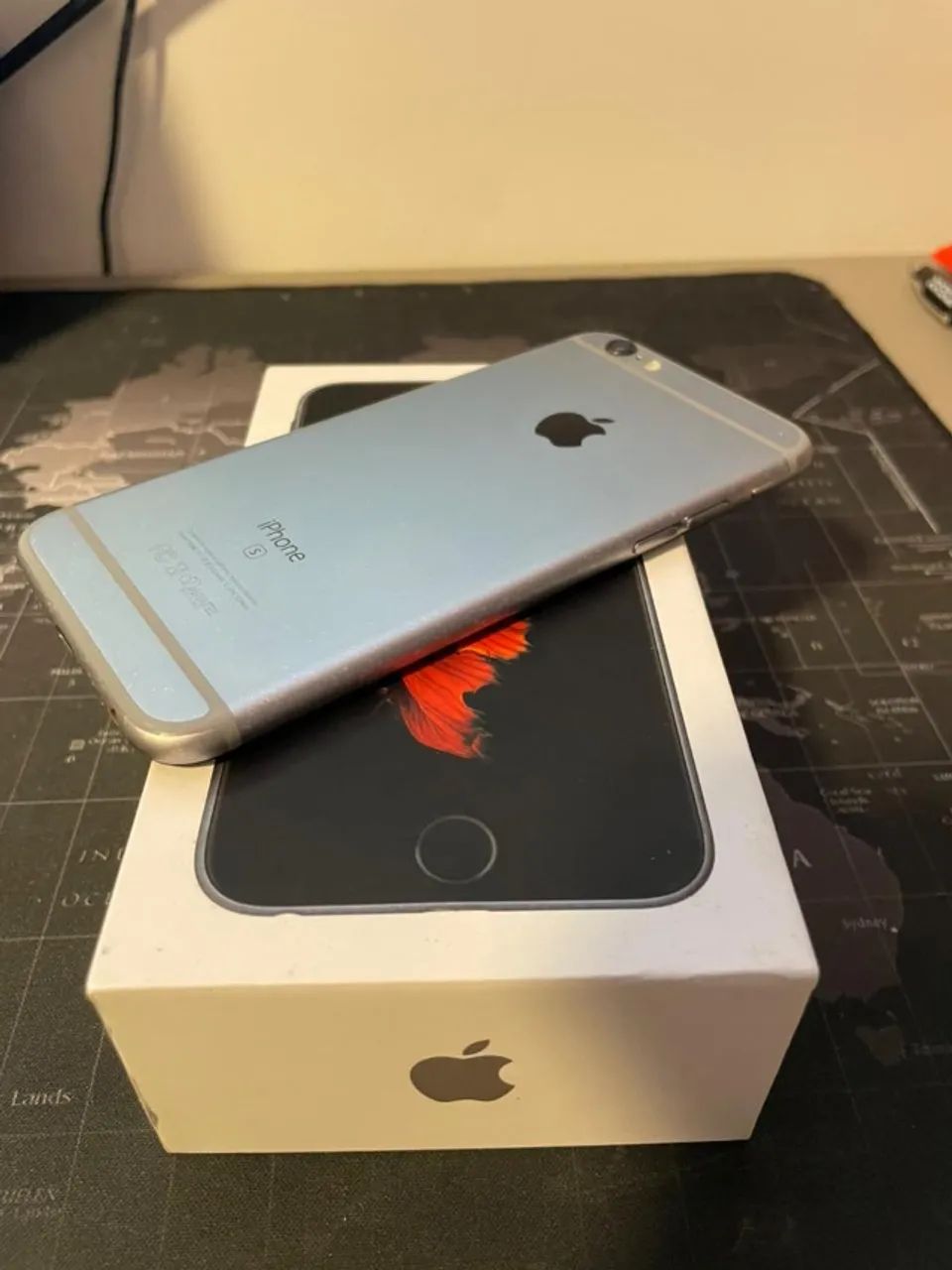 iPhone 6s 32GB Prata - Funcionando Perfeitamente - iCloud Livre