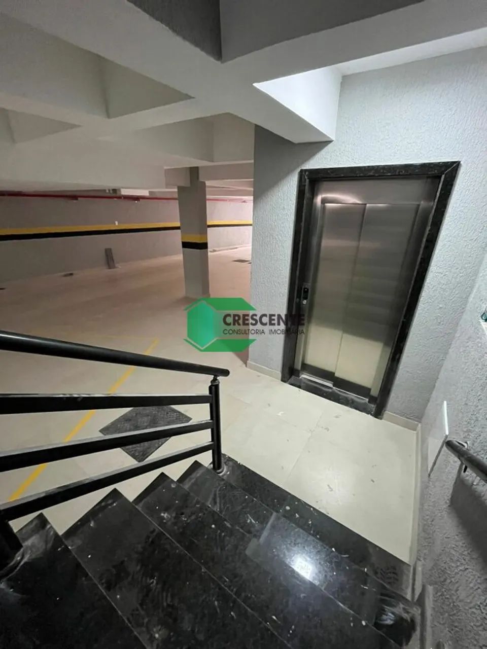 Excelente Cobertura com Elevador, 2 Vagas - Santa Maria - Foto 3