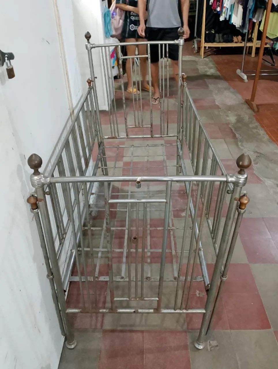 Berço Antigo de Ferro - Foto 2