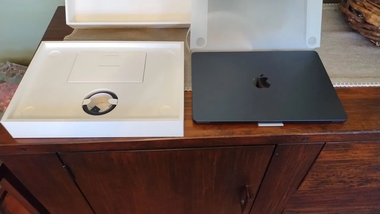 MacBook Air 13 M4 novo 