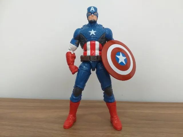 Boneco Capitão América Marvel Legends
