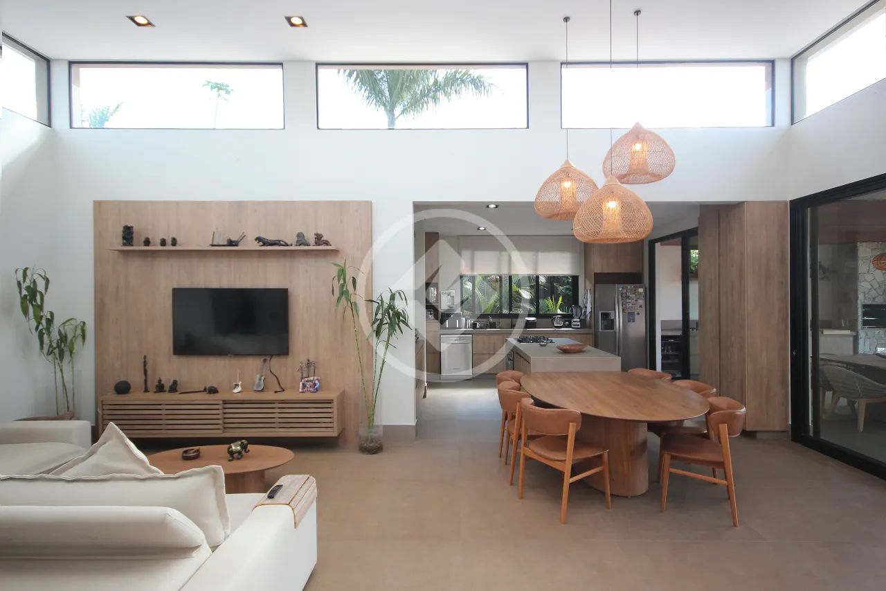 CASA LINEAR COM 4 QUARTOS A VENDA NO CONDOMINIO QUINTAS DO SOL codigo: 344595